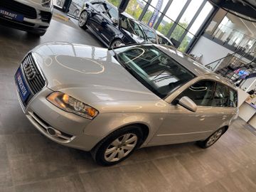 Audi A4 Avan 3.0 TDI quattro *SZHZ*PDC*TEMPOMAT*KLIMA