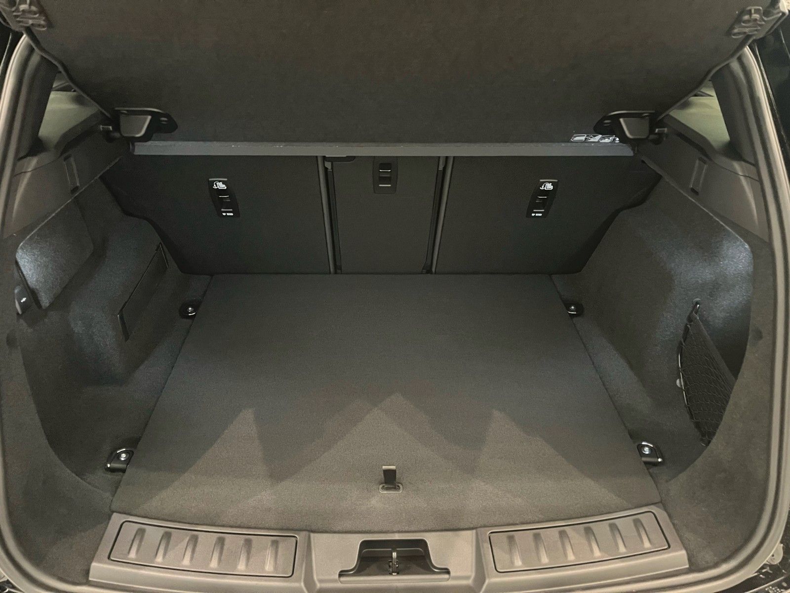 Fahrzeugabbildung Land Rover Range Rover Evoque D200 S Panoramaschiebedach