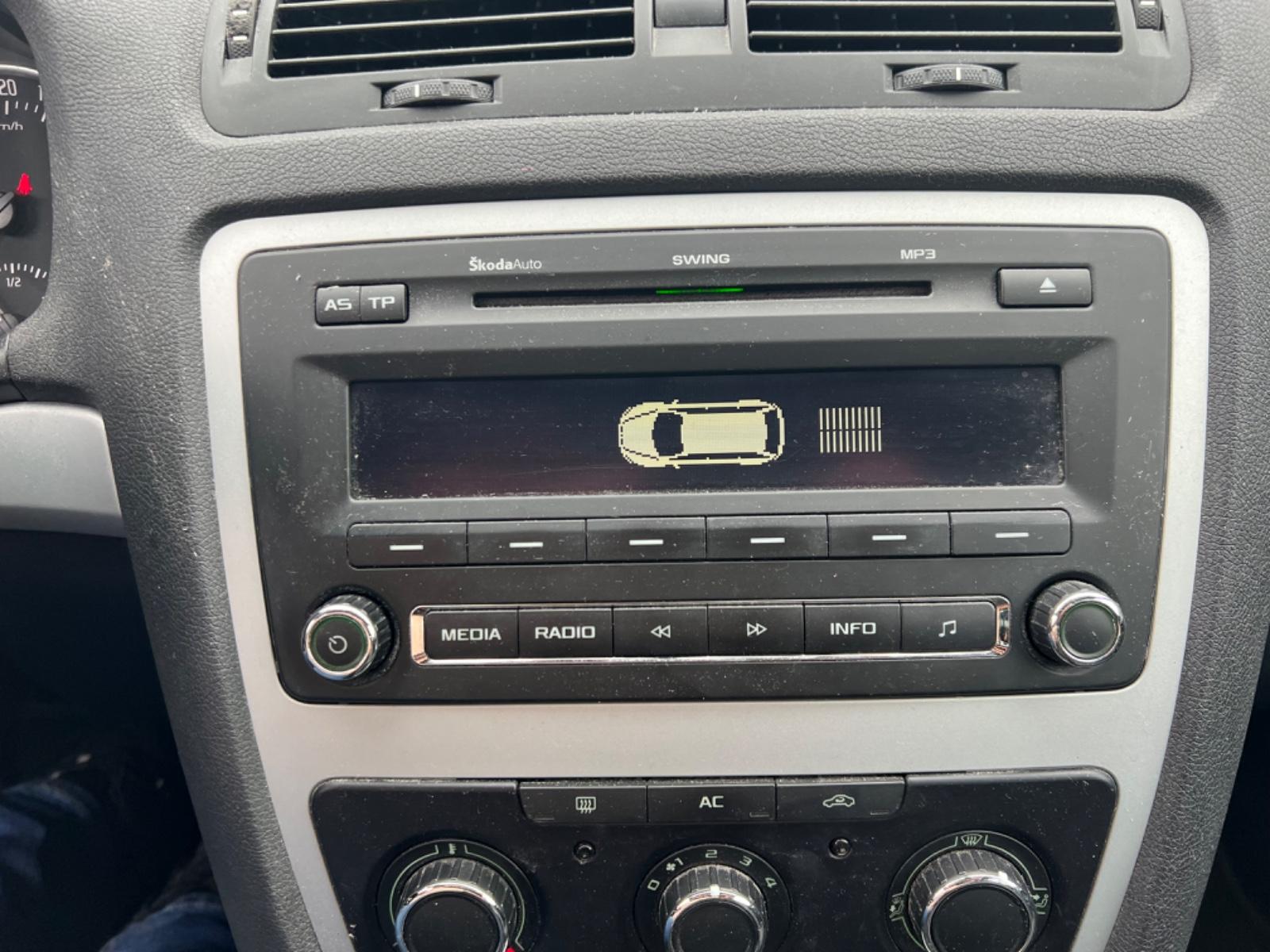 Skoda Octavia 2011 — photo 14