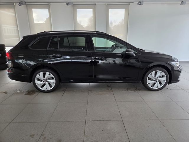 Golf VIII Variant Life 2.0 TDI LED APP ACC KAM e