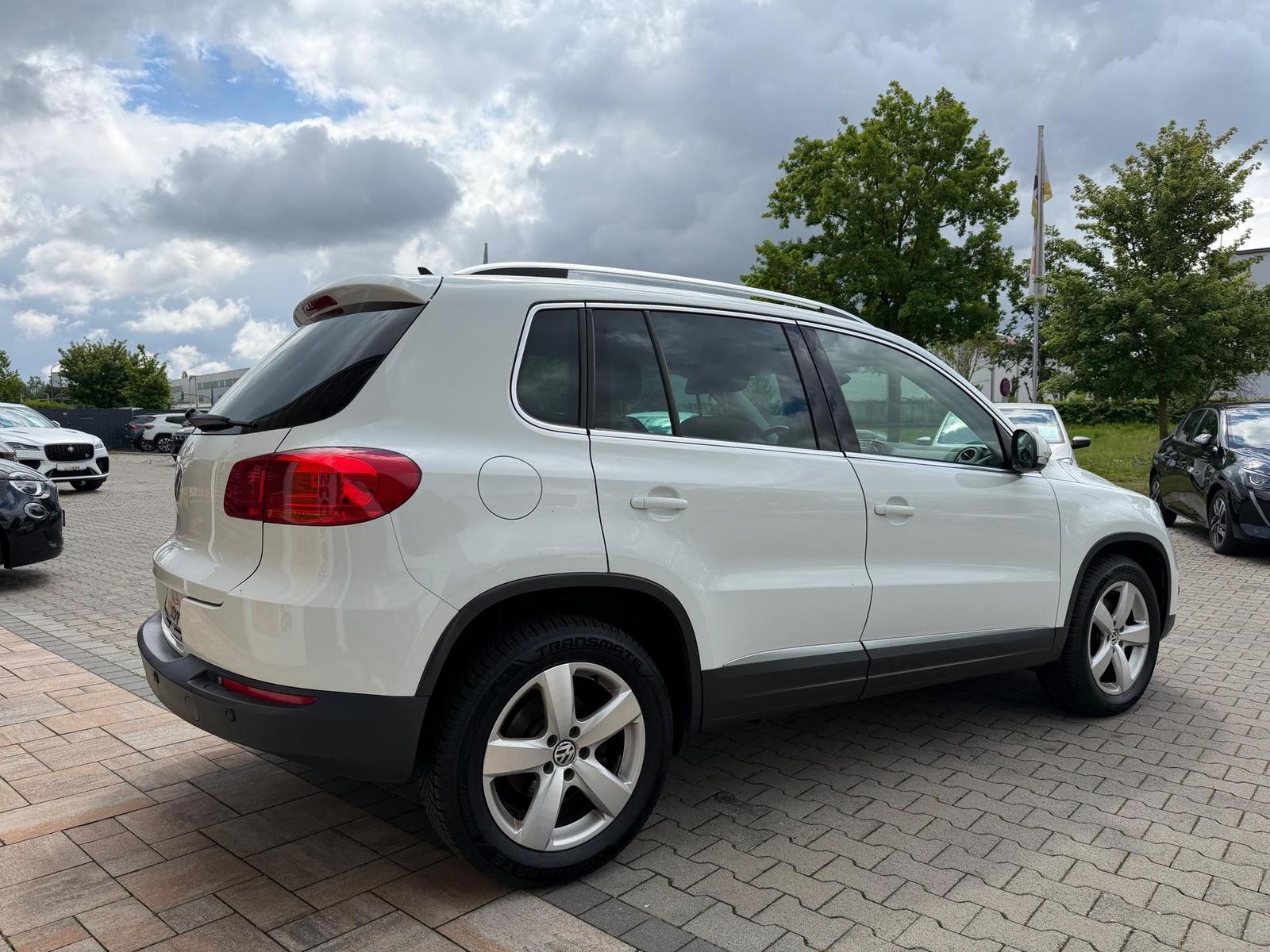 Volkswagen Tiguan 1.4 TSI BMT Sport & Style *Navi, AHK
