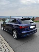 Audi A3 35 TFSI S tronic S line Sportback S line - Audi A3: Blau, Alcantara, mit Navigationssystem