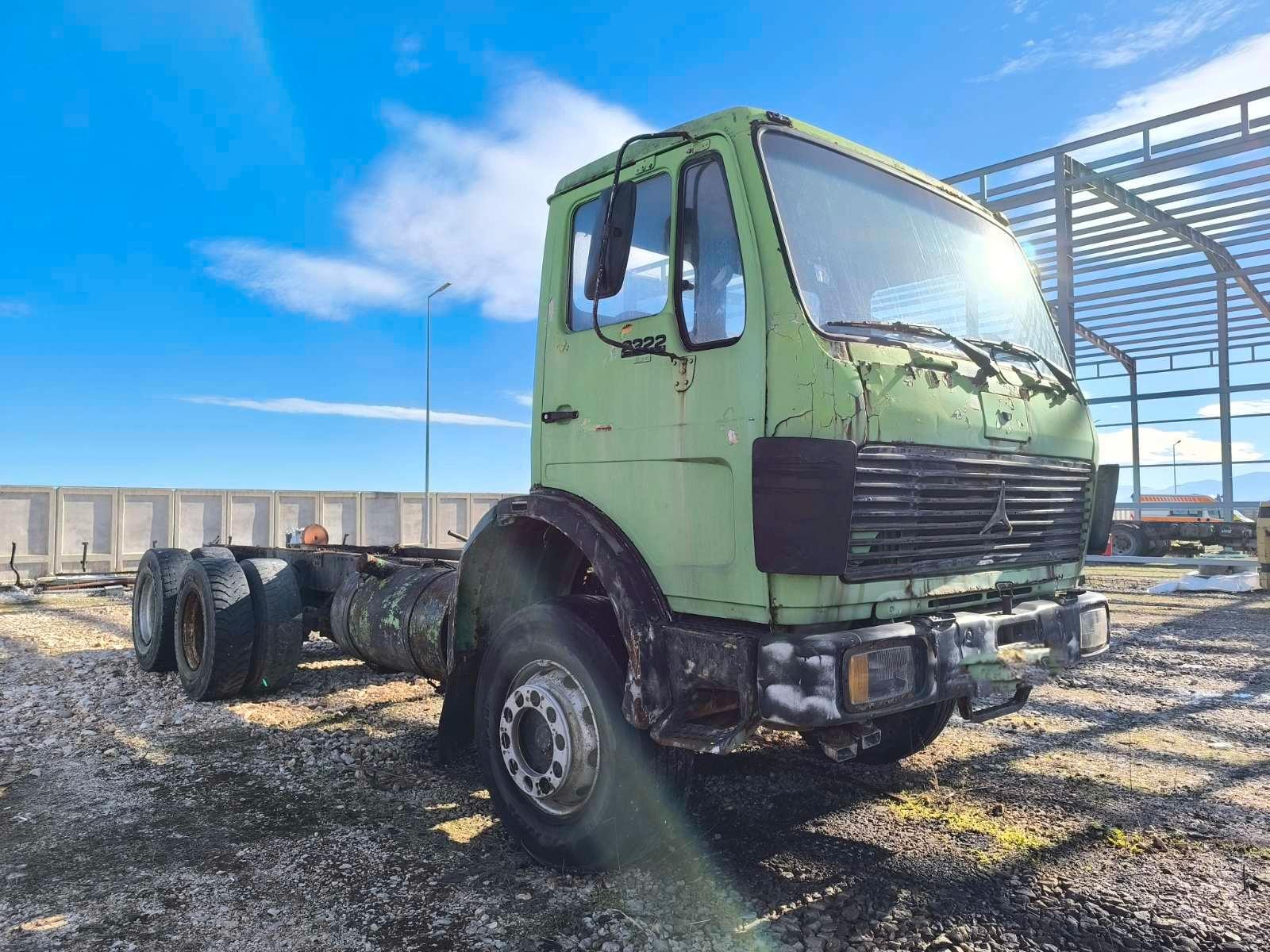 Mercedes-Benz 2222 MOTOR STARTET NICHT