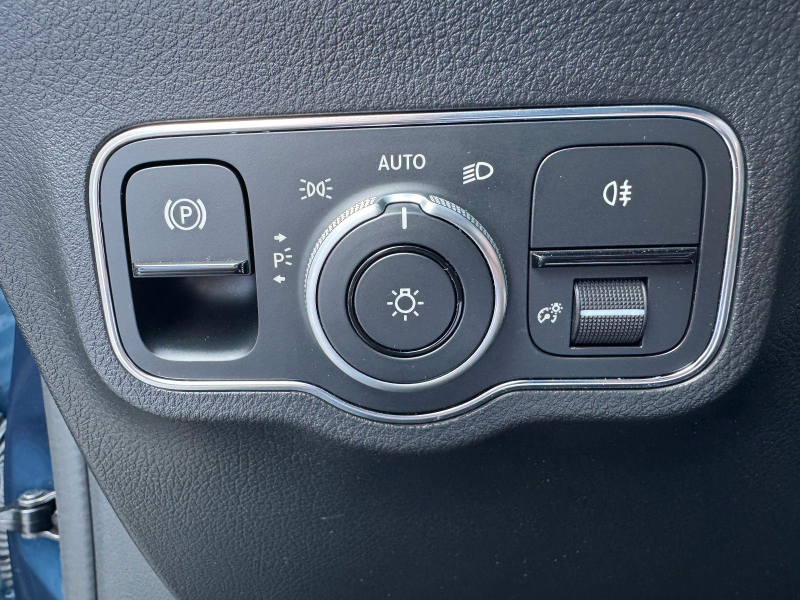 Fahrzeugabbildung Mercedes-Benz B 200 d Edition AMG Night+AHK+Burm+Ambiente