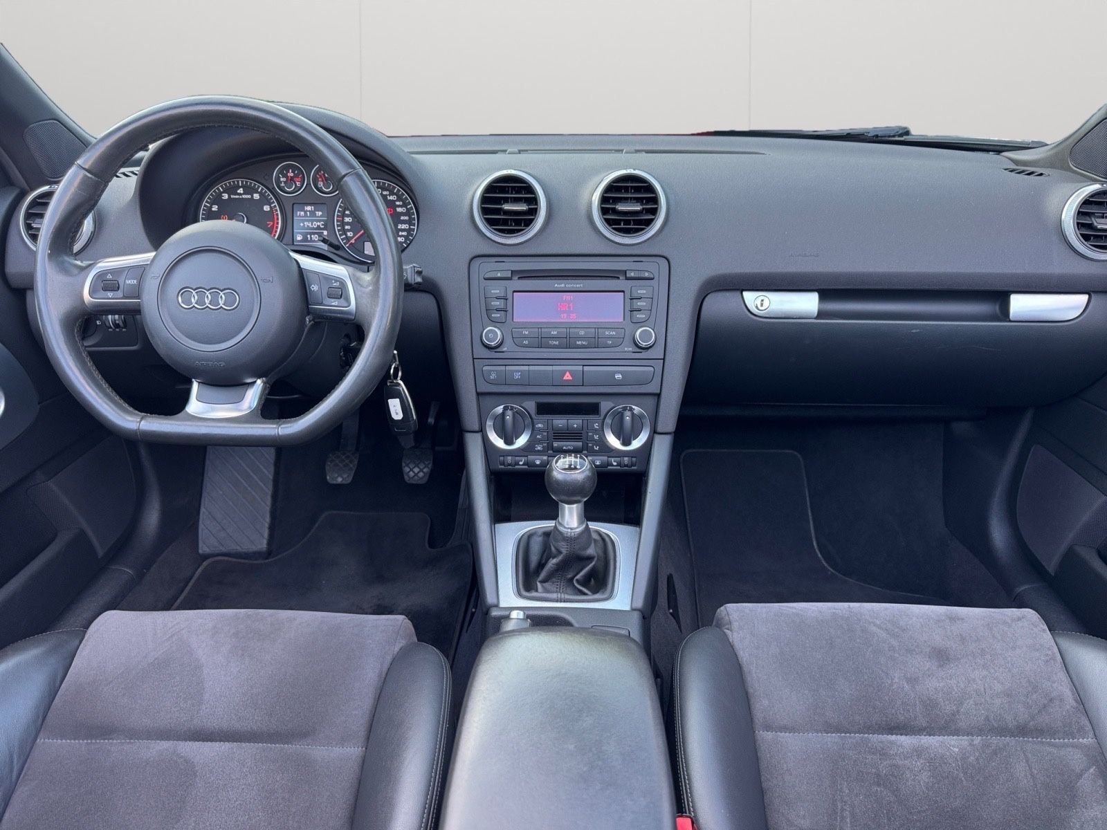 Fahrzeugabbildung Audi A3 Cabriolet Attraction*Alcantara*8Fach*PDC*SZH