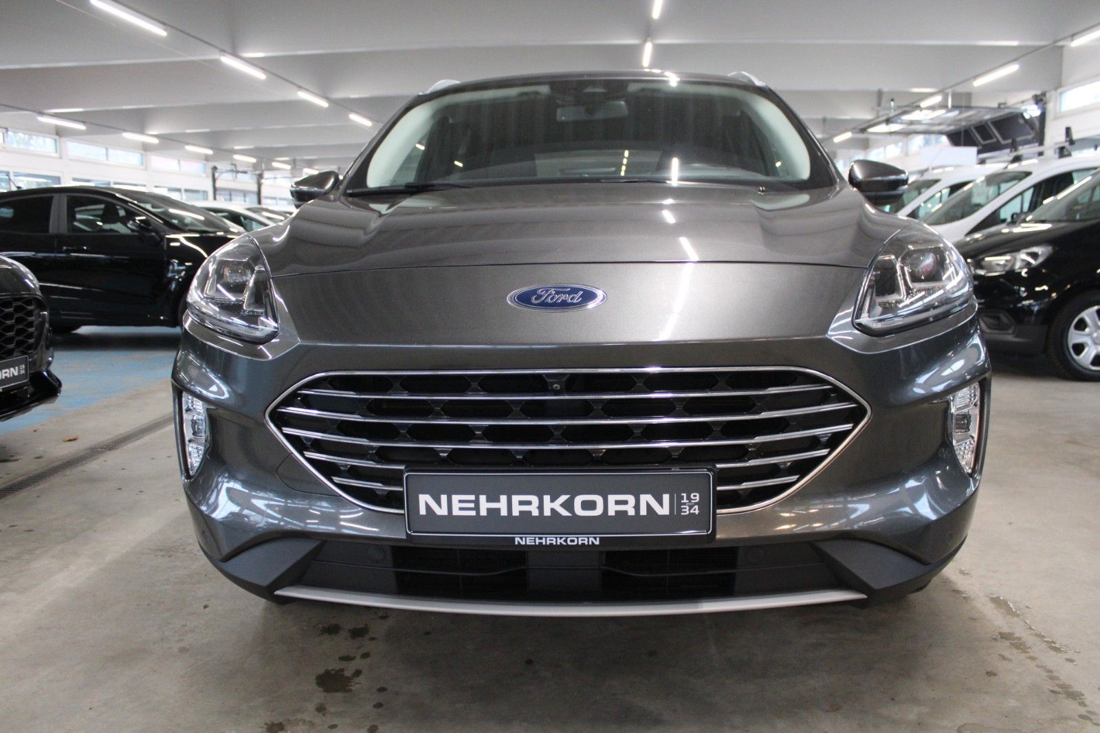 Fahrzeugabbildung Ford Kuga PHEV Titanium X AHK LED HUD 2xCam WinterP.