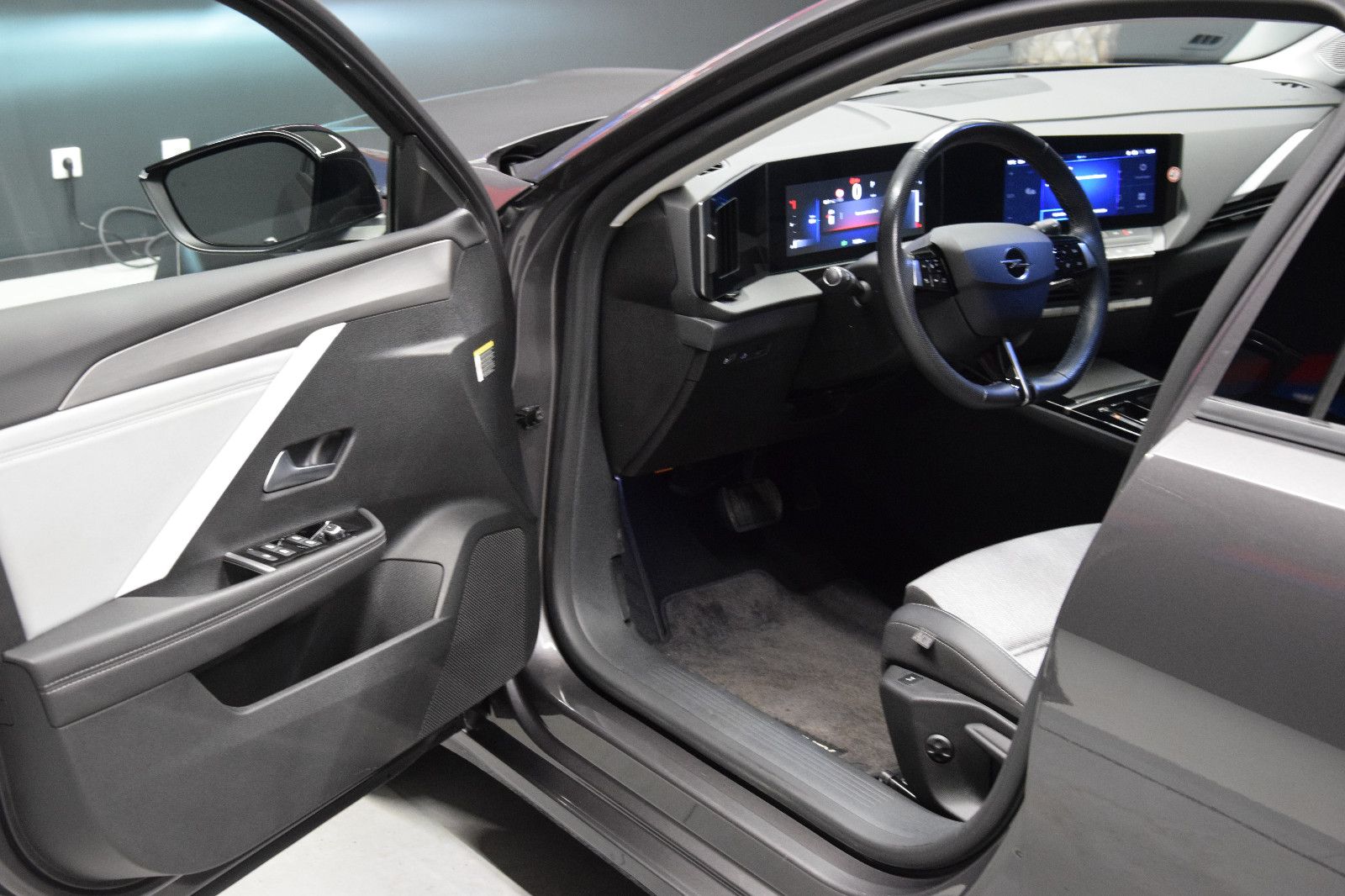 Fahrzeugabbildung Opel Astra L Sports Tourer Elegance AHK Navi Kamera