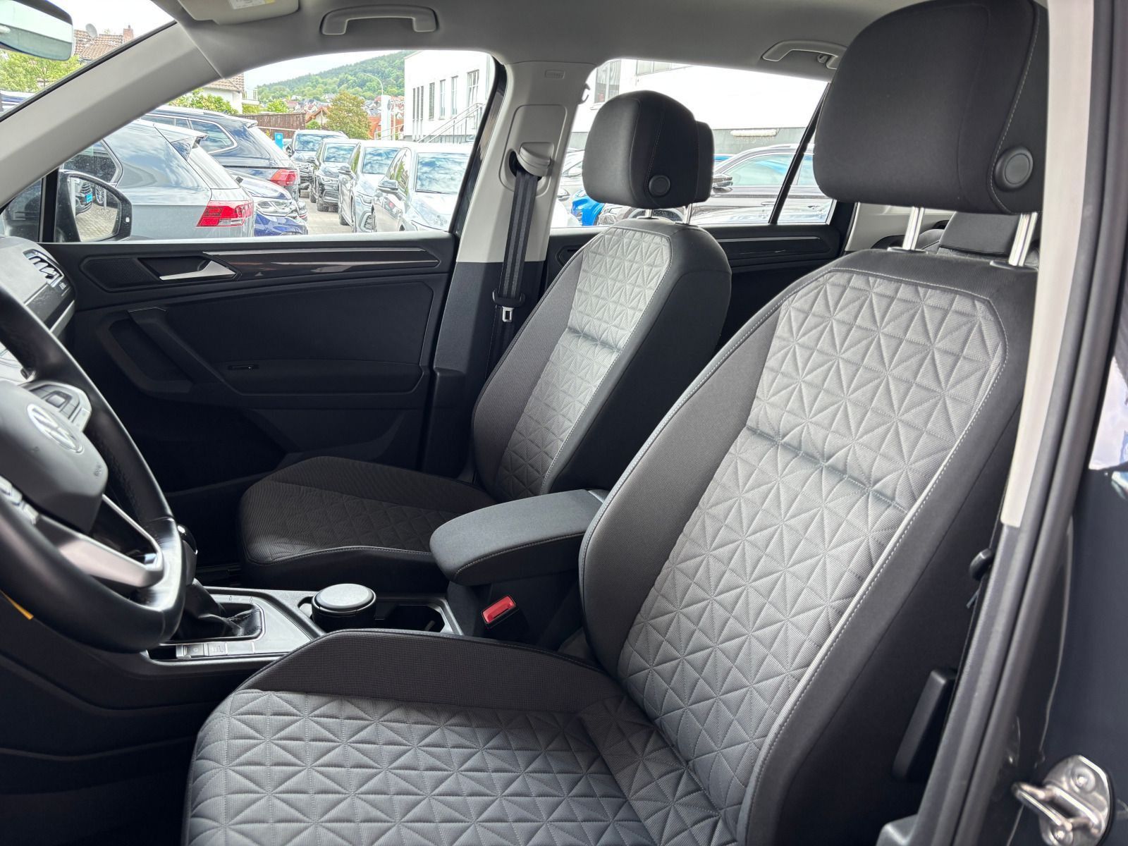 Volkswagen Tiguan - Bild 13