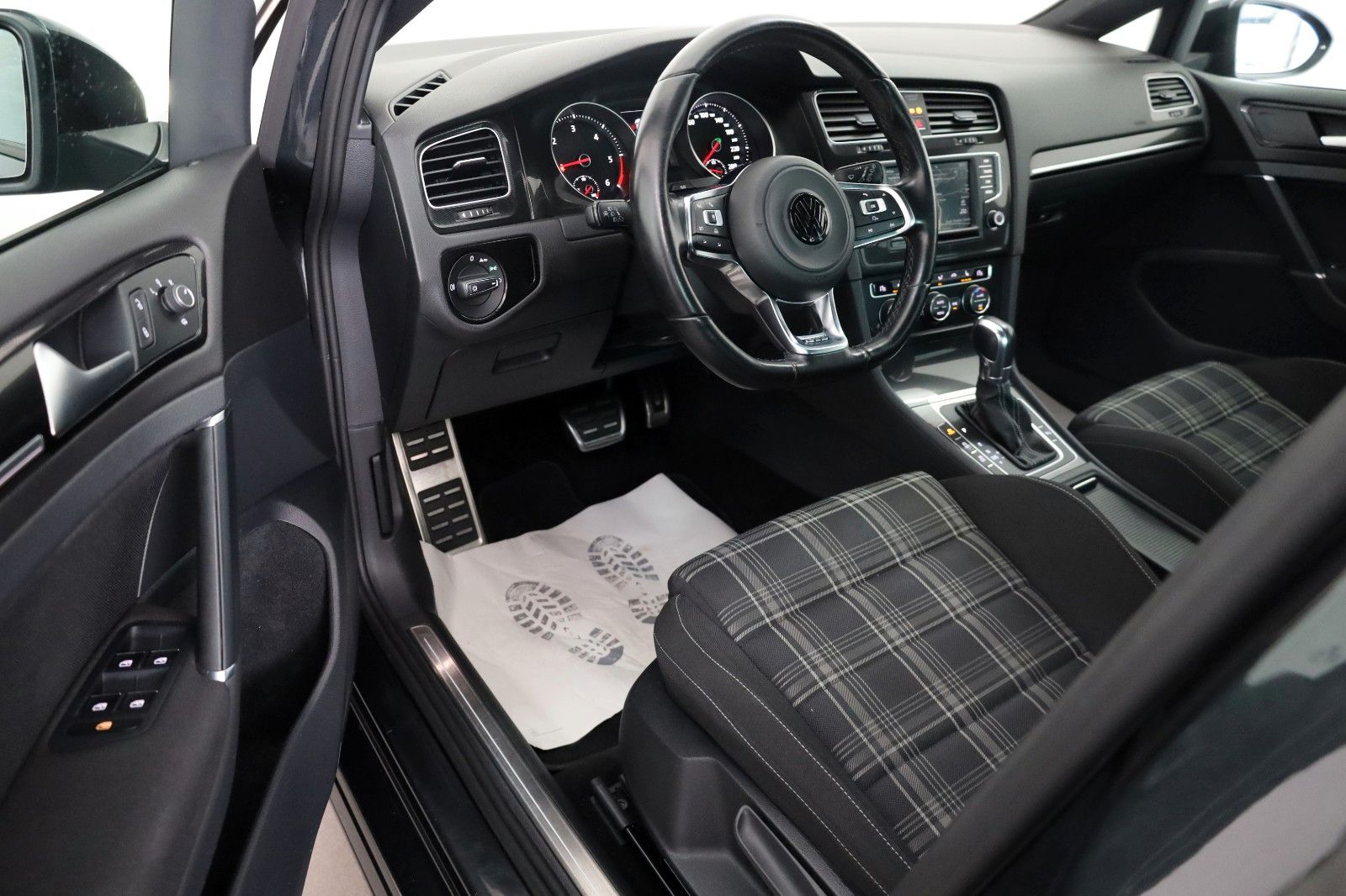 Fahrzeugabbildung Volkswagen Golf VII Lim. GTD BMT,Navi,Bi-Xenon,ACC,SR+WR