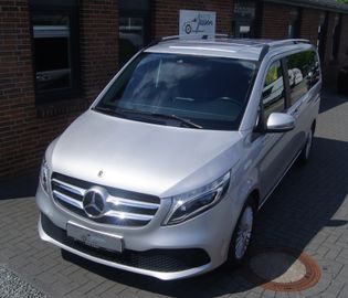 Mercedes V 220 - 4