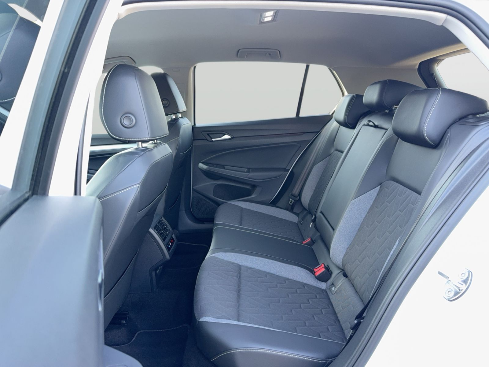 Volkswagen Golf - Bild 13