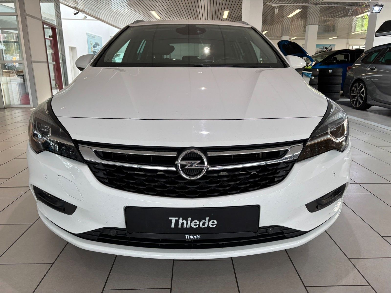 Fahrzeugabbildung Opel Astra ST 1.4T INNOVATION NAVI/KAMERA/SHZ/MATRIX