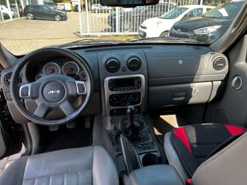 Bild 7 Jeep Cherokee 2.8 CRD Sport