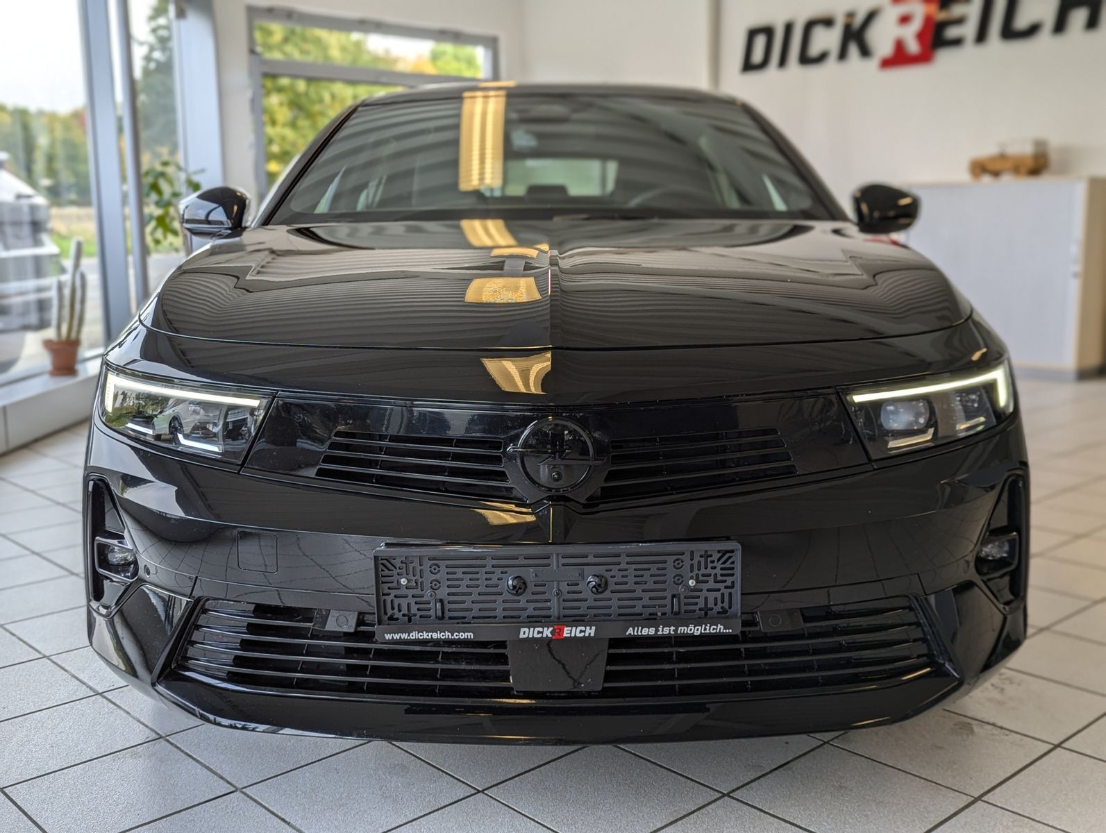 OPEL Astra 1.2 Ultimate Leder-Nappa Sitzlüft AHK Pano - Image 2