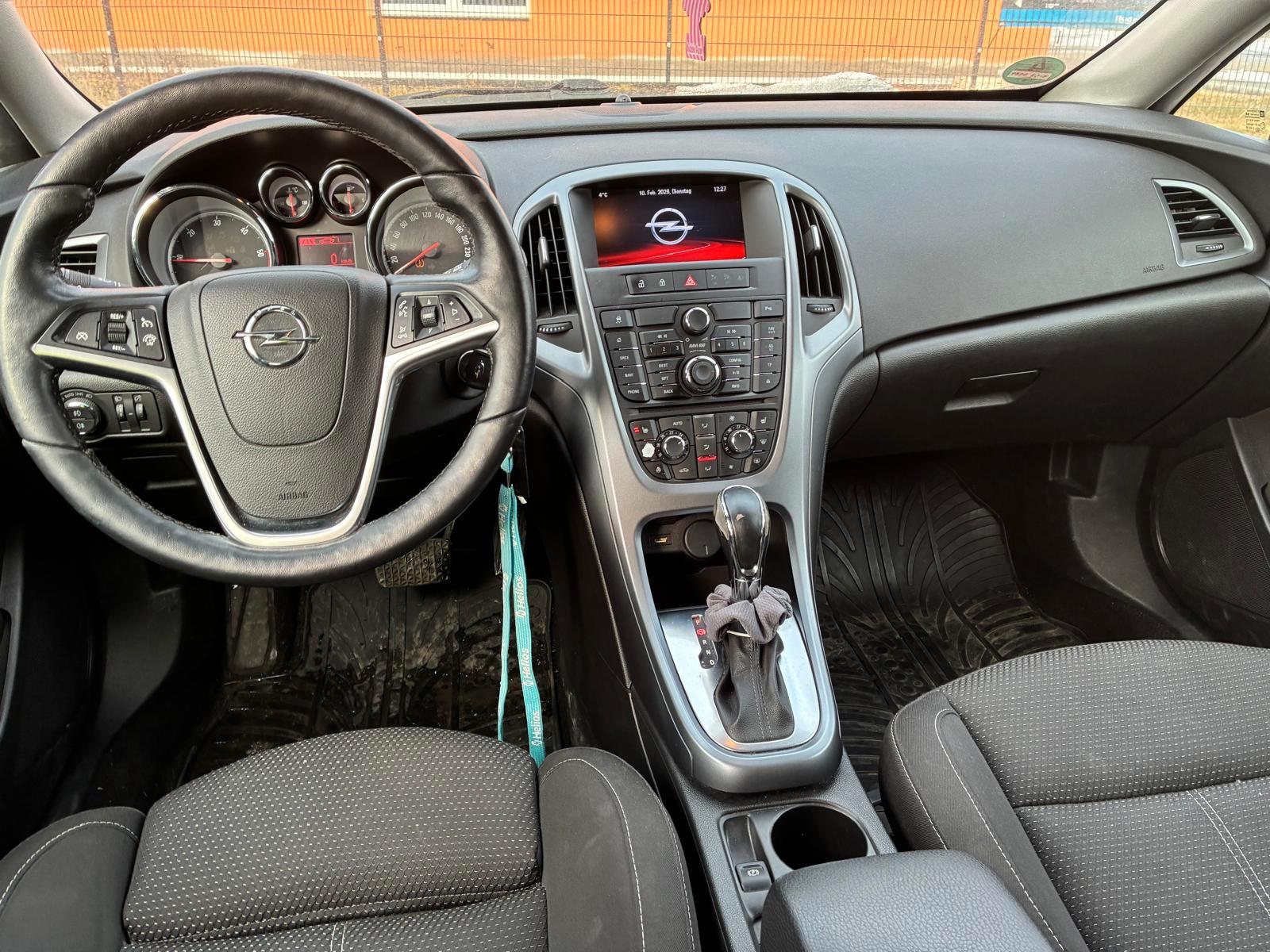 Opel Astra 2015 — photo 7