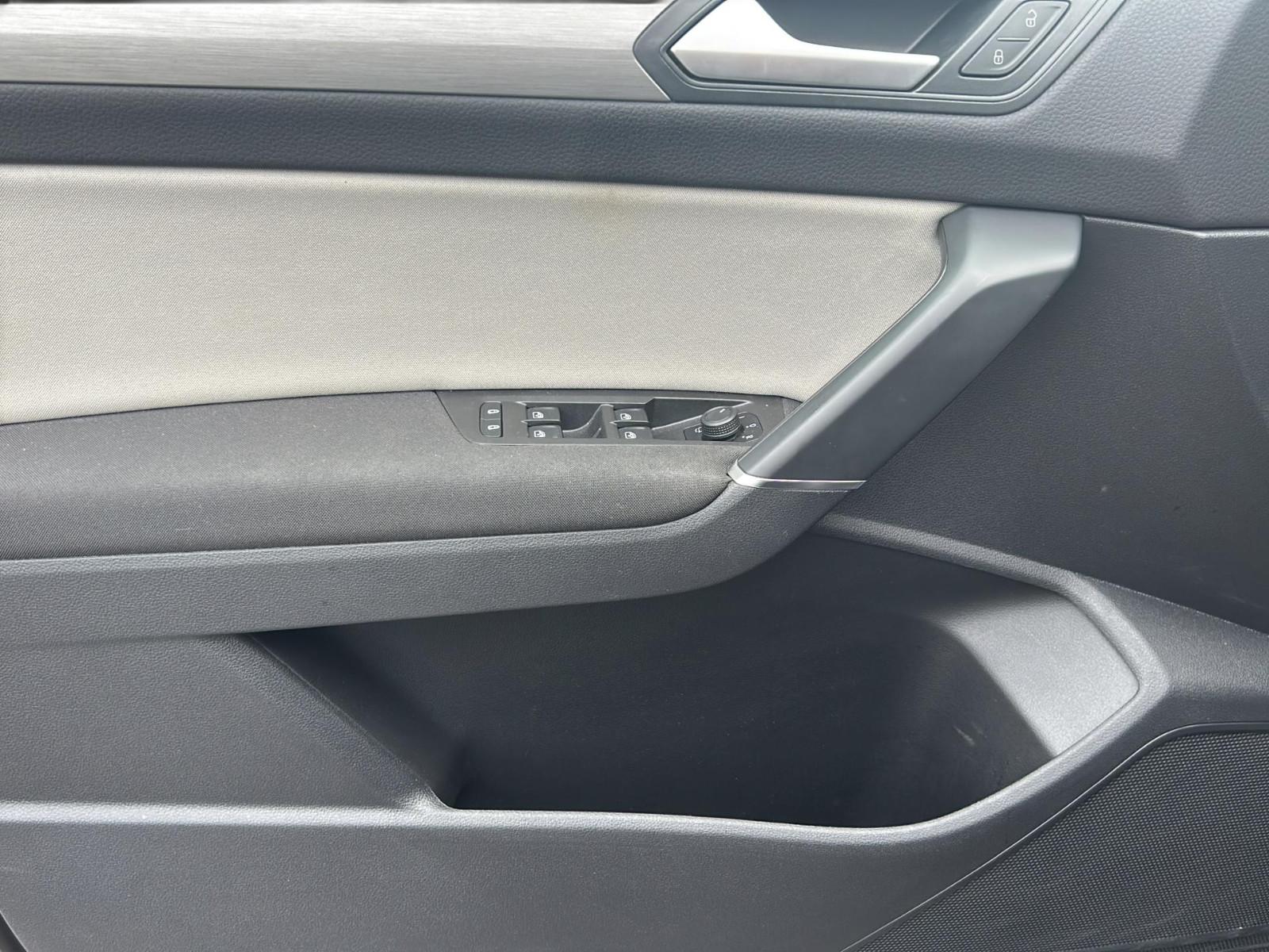 Volkswagen Touran Comf 7Sitz*AHK*STHZG*Kamera*Pano*EasyOpe, миниатюра 24