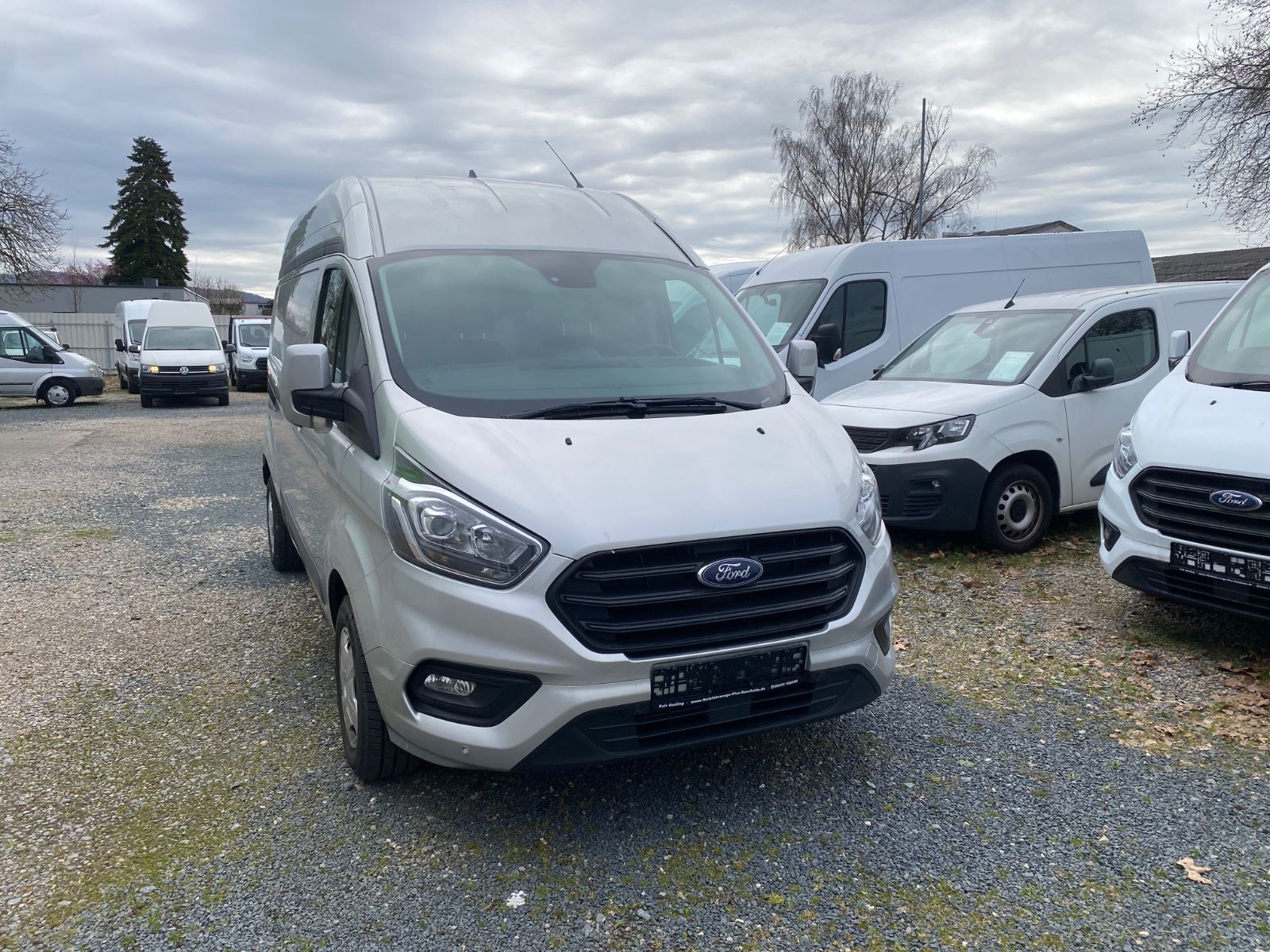 Fahrzeugabbildung Ford Transit Custom Kasten 300 L2 H2Trend,AHK,SHg,