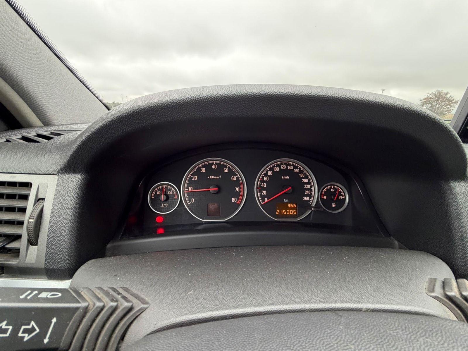 Opel Vectra 2005 — photo 5