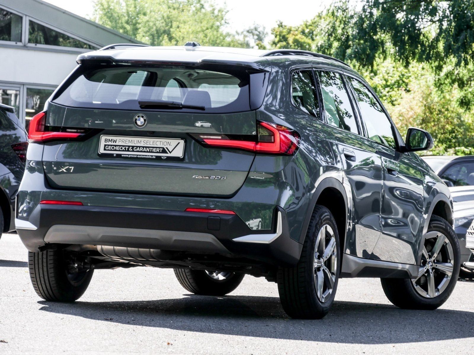 BMW X1 sDrive20d PANO H K ADAPT.LED DA PA foto 2