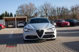 Alfa Romeo Giulia Competizione Q4 2.0 vom AR Vertragshändle - silberne Alfa Romeo Giulia