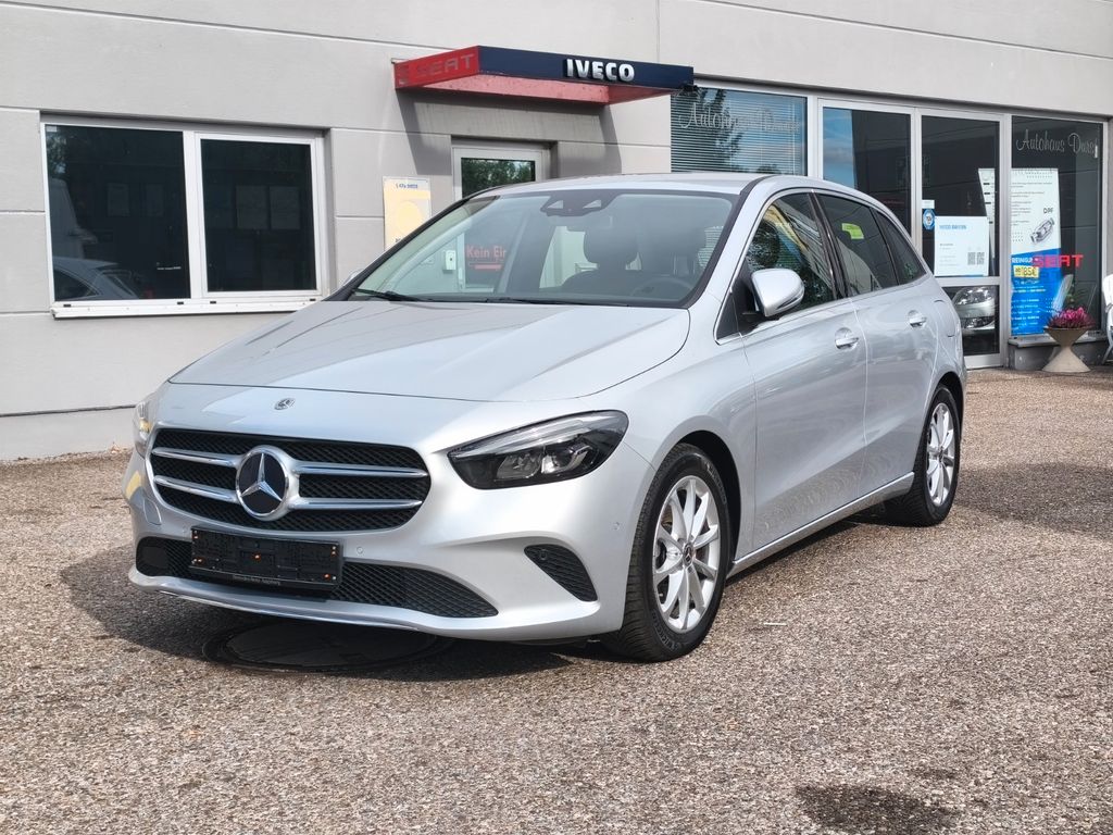 Image of Mercedes-Benz B 220