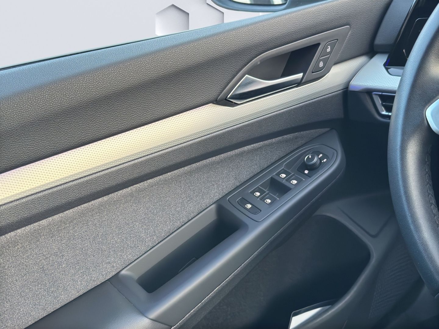 Golf VIII eTSI Life 1.0TSI 81kW DSG LED GJR PDC 