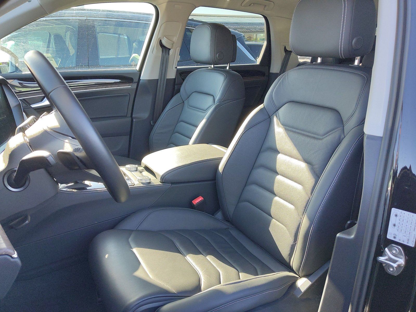 Volkswagen Touareg - Bild 12