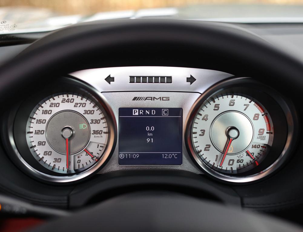 Mercedes-Benz SLS AMG