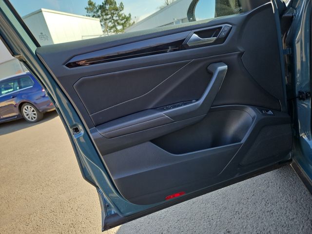 T-Roc R-Line 1.5 TSI OPF DSG Panor AHK RFK