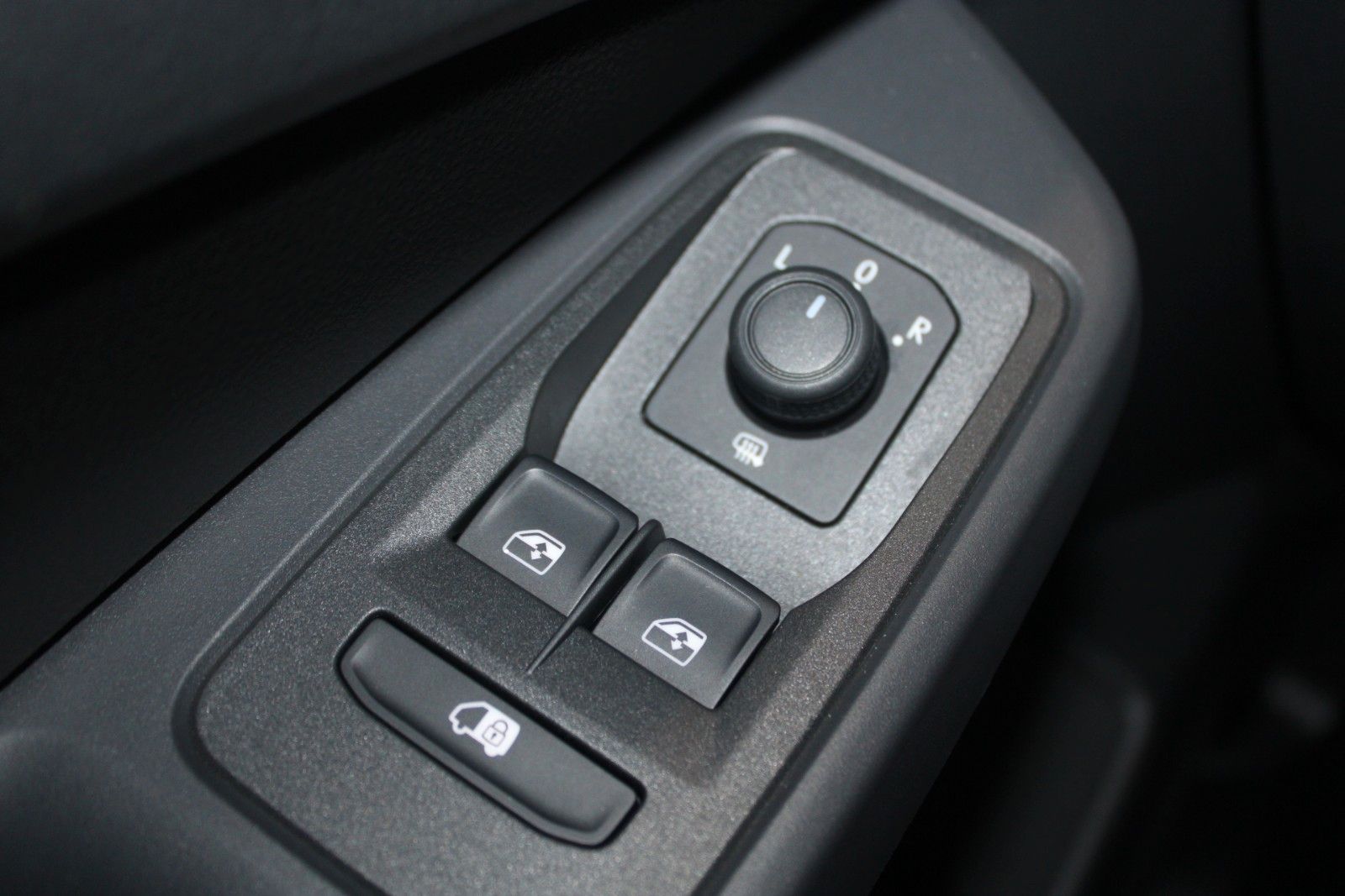 Fahrzeugabbildung Ford Transit Connect TREND L2 AHK NAVI IACC uvm.