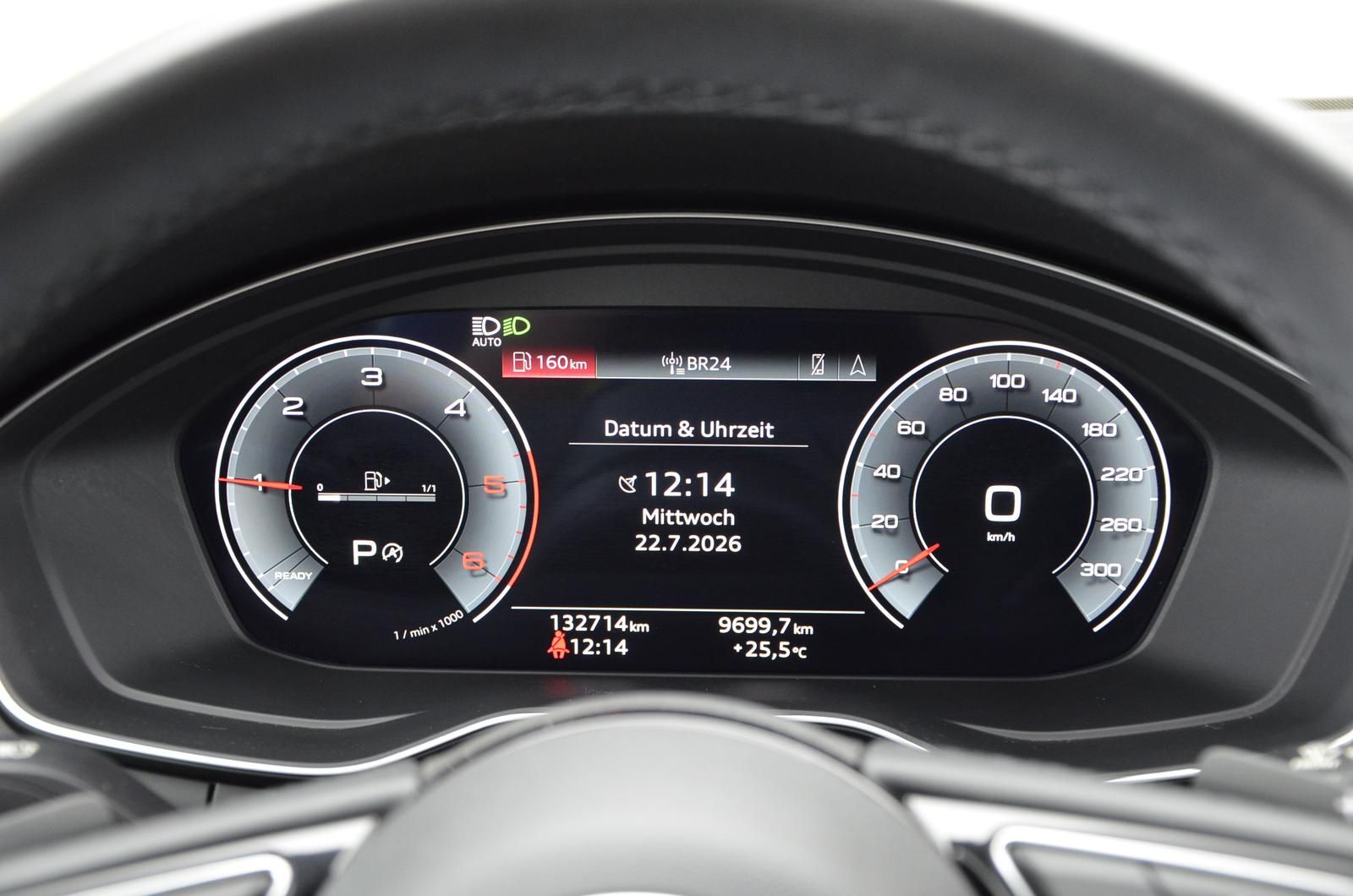 Fahrzeugabbildung Audi A4 Avant 30 TDI 100kW S tronic Navi LED RFK SHZ