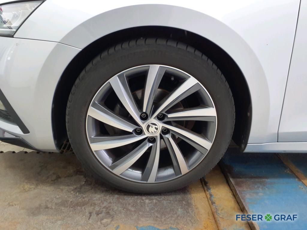 Skoda Octavia Combi 2.0 TDI Sportline DSG GRA Navi 18 foto 6
