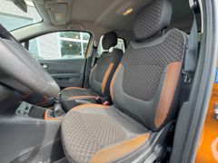 Fahrzeugabbildung Captur Experience 1.2 TCe 120 Navi Klimaautom Fa
