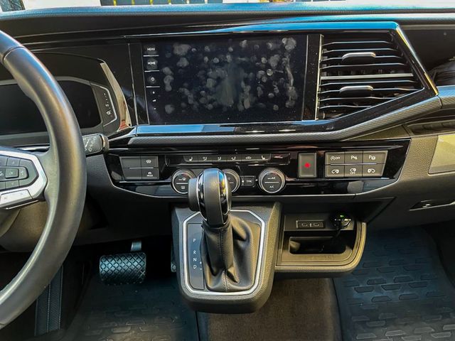 Fahrzeugabbildung Volkswagen T6.1 Multivan HIGHLINE Bulli 4x4 AHK AERO Paket