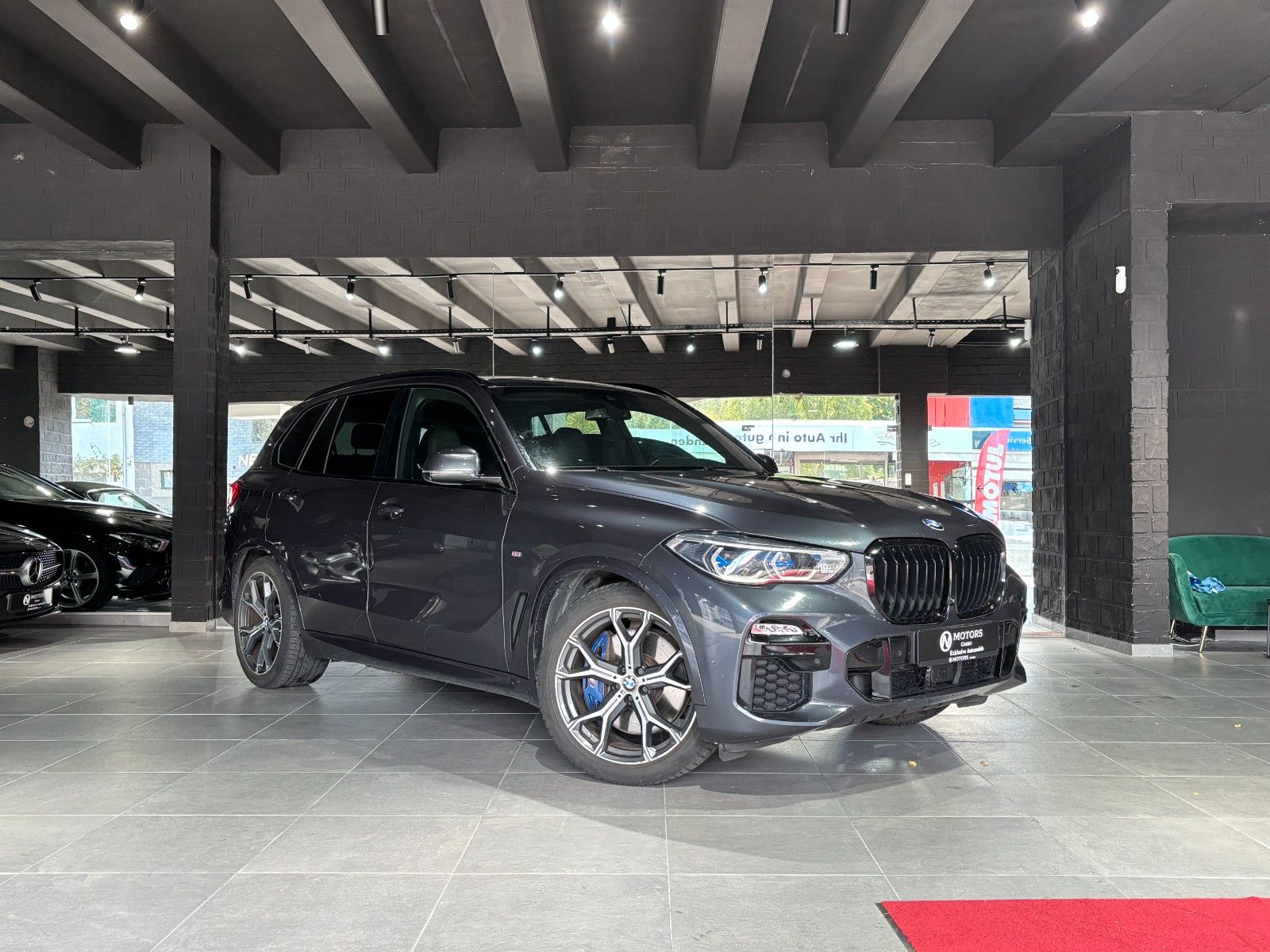 Fahrzeugabbildung BMW X5 xDrive 45e *M-Packet*HUD*360°Kam*Keyless