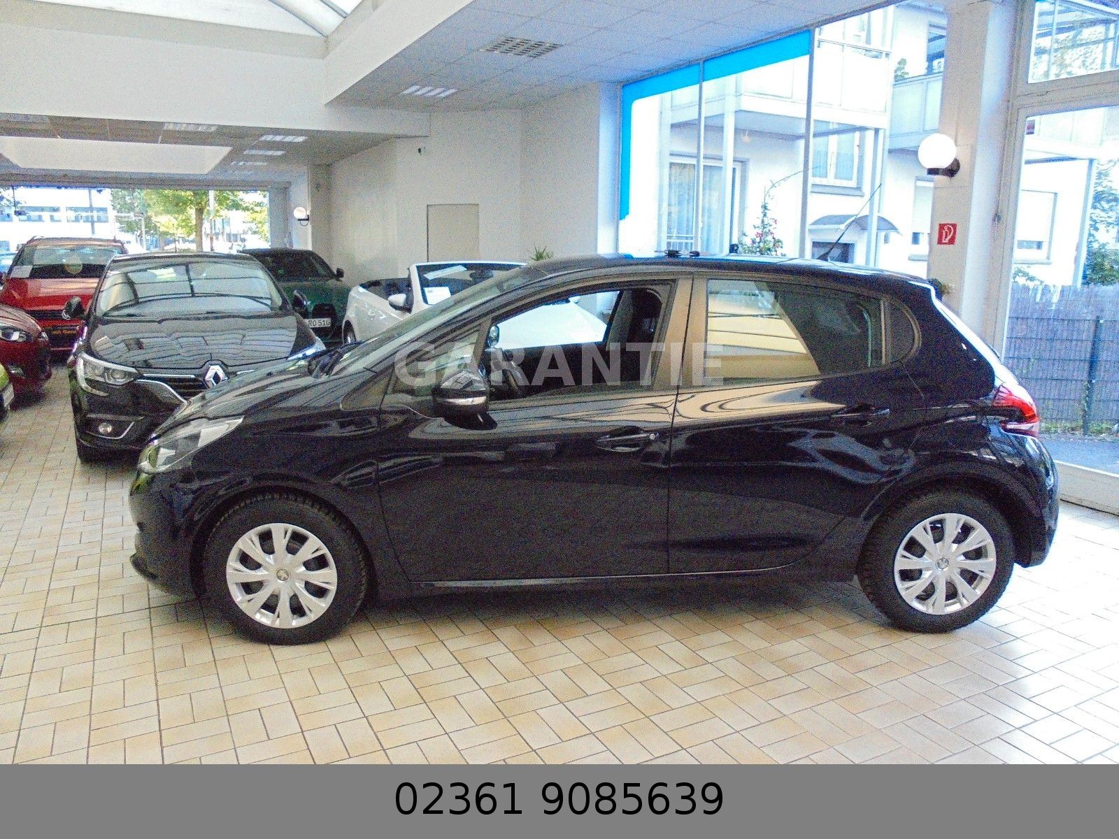 Fahrzeugabbildung Peugeot 208 Active Klima/Sitzheizung/Parktronik/33 Tkm/