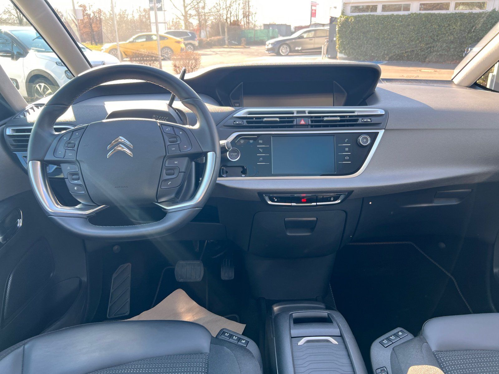 Fahrzeugabbildung Citroën Grand C4 SpaceTourer BlueHDi 130 EAT8 7 Sitzer