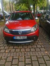 Dacia DACIA SANDERO STEPWAY 1,6 MIT GAS ANLAGEN - Dacia Sandero aus 2011: 1.6