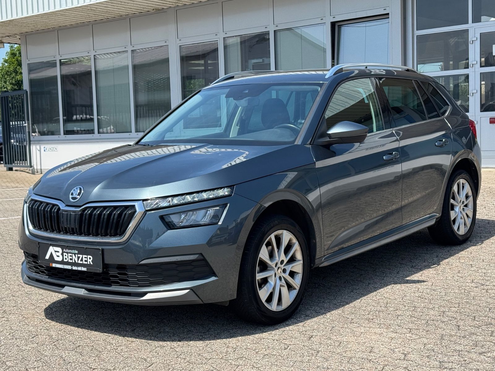 Fahrzeugabbildung SKODA Kamiq Style/HAGELSCHADEN/CarPlay/PDC/KLIMAAUTO/