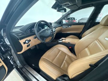 Mercedes S 63 AMG - 12