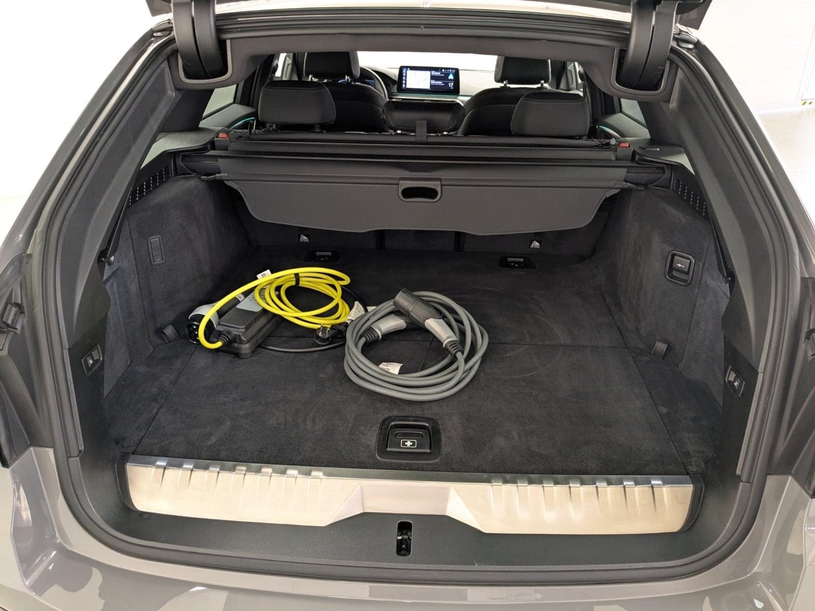 BMW 530e M Sport DA Prof Laser HUD RFK SHZ HiFi