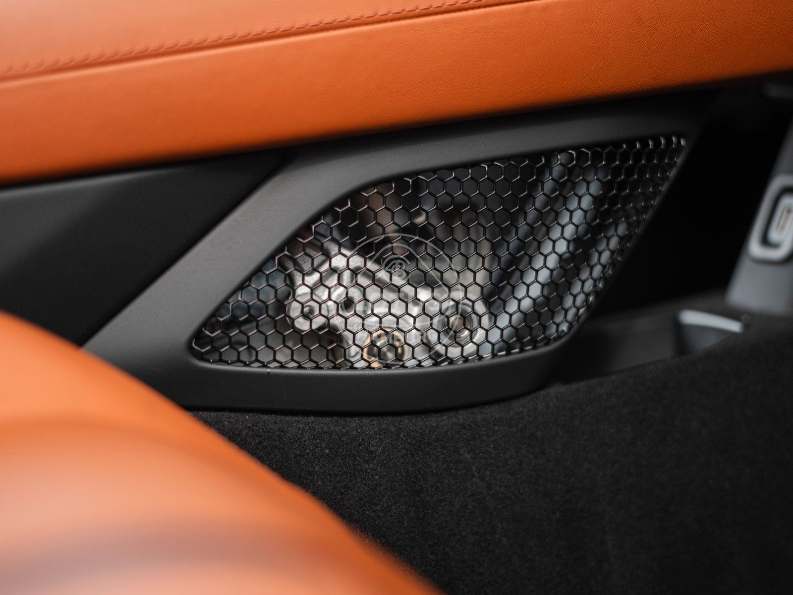 Fahrzeugabbildung Lotus Emira V6 First Edition