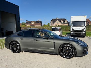 Porsche Panamera - 12