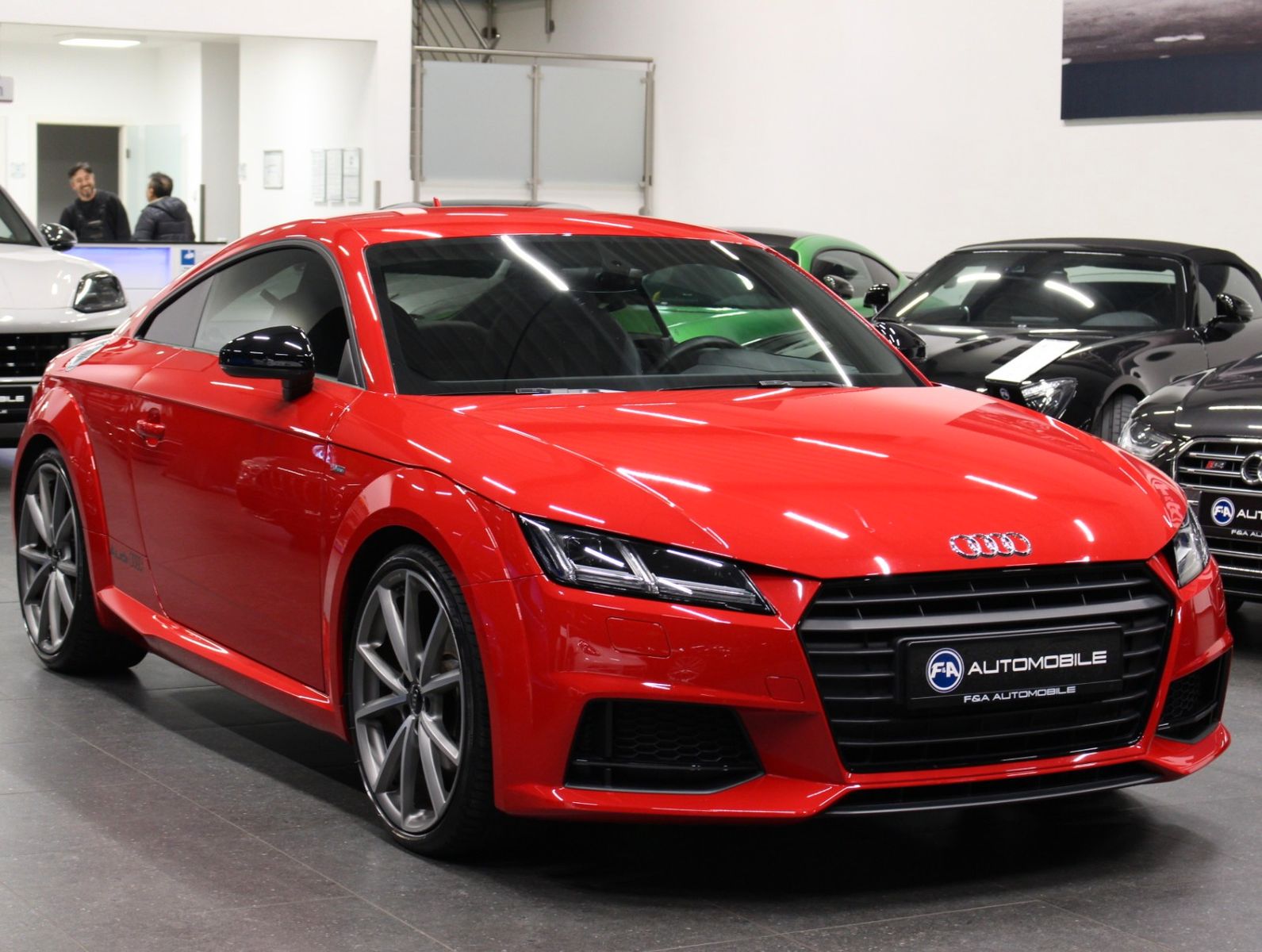 Fahrzeugabbildung Audi TT 1.8 TFSI Coupe S-Tronic S-Line Selection Plus