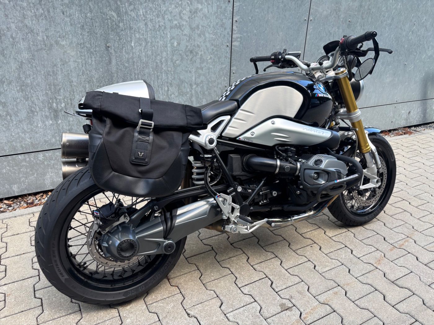 Fahrzeugabbildung BMW R nine T viel Zubehör