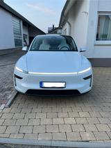 Tesla Model Y Juniper Premium Maximale Reichweite AWD  - Tesla Jahreswagen