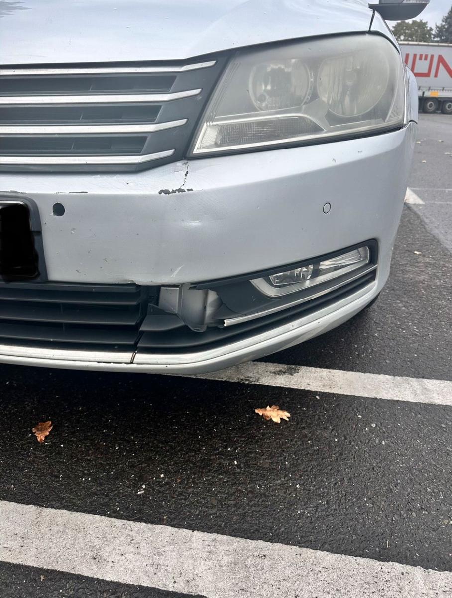 Volkswagen Passat 2011 — photo 8