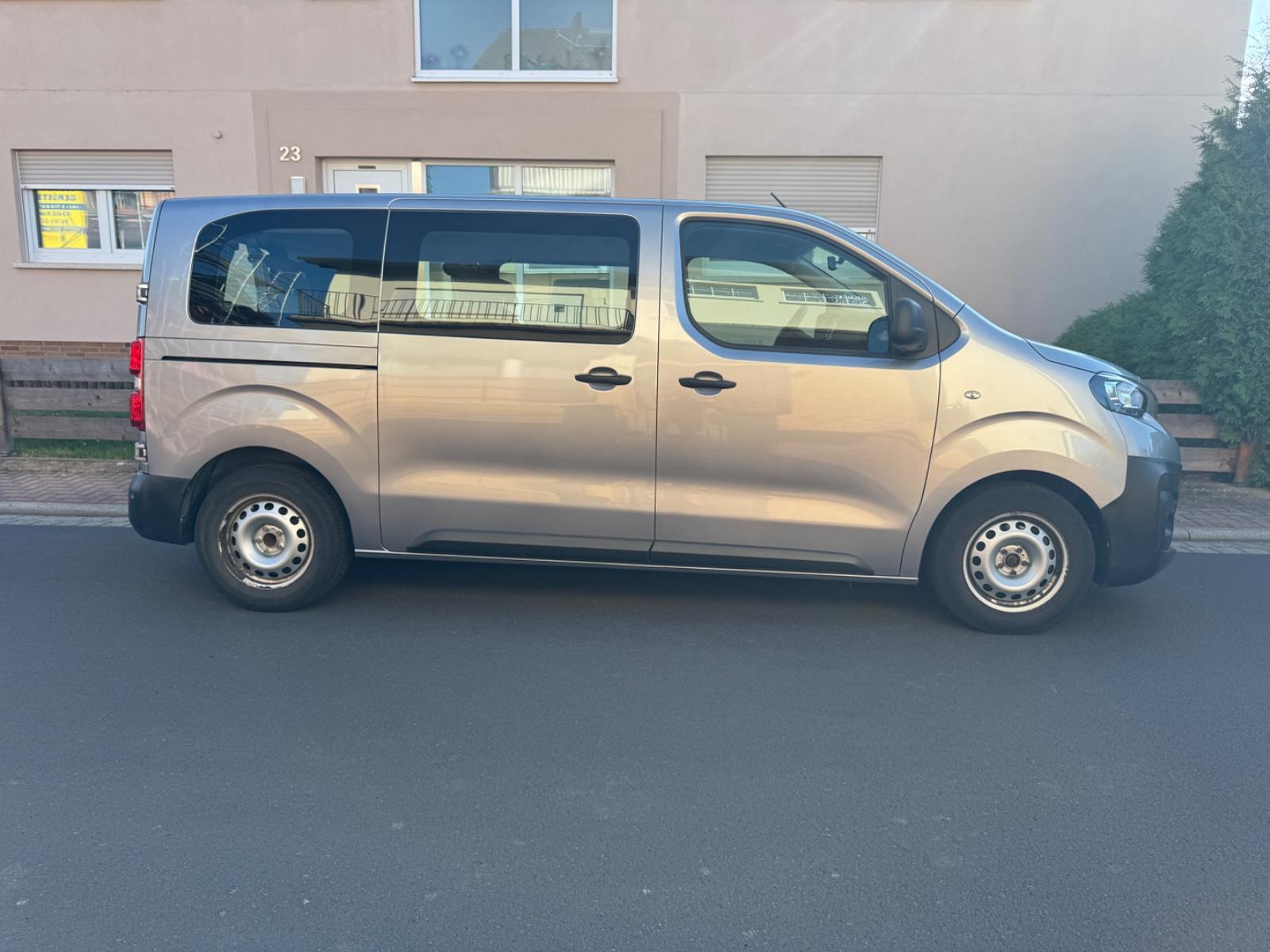 Peugeot Expert Traveller L2 8Sitzer 2xPDC+NAVI+Tempomat