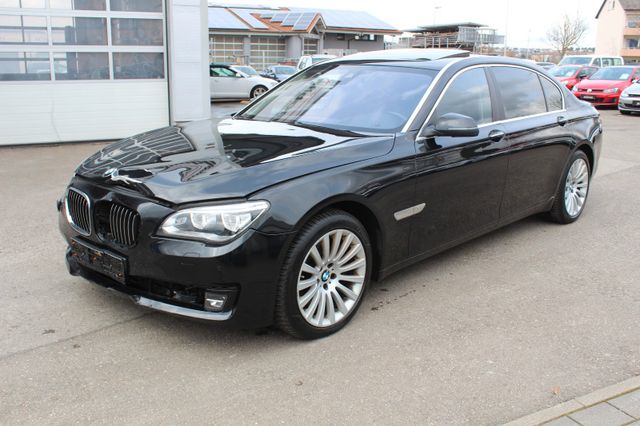 BMW 760Li Lang Chauffeur Paket_FondEnt._Massage_STHZ