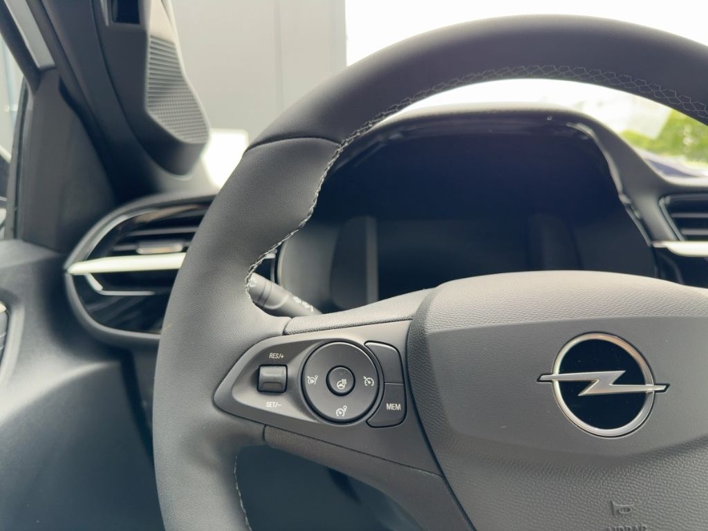 Fahrzeugabbildung Opel Corsa GS Hybrid, SHZ, LHZ, RFK, Allwetter, PDC